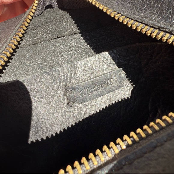 EUC Madewell Black Leather Transport Camera Bag Crossbody - Picture 5 of 9